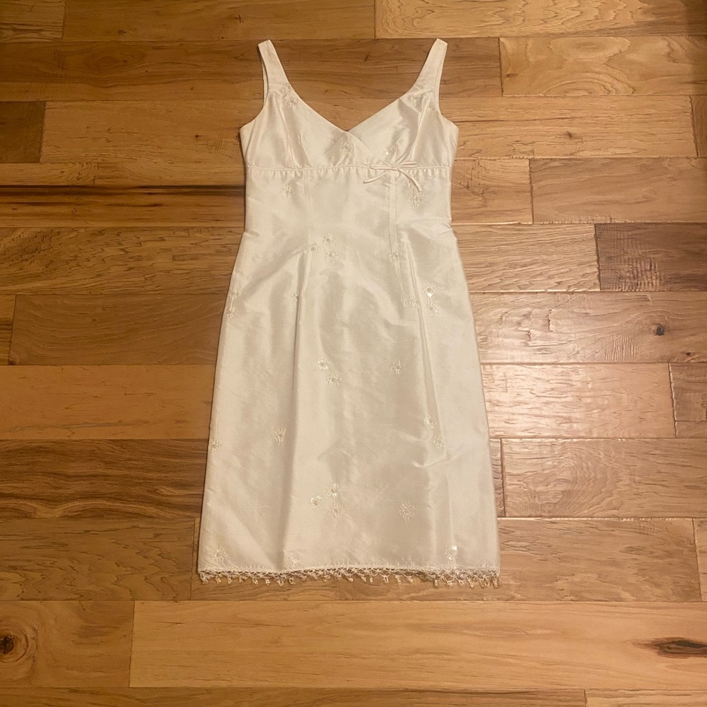 Beautiful Nanette Lepore size 4 off white dress
